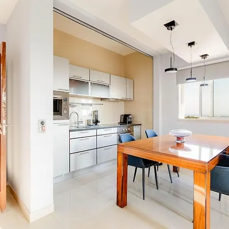 Sea-stretch Viewing Superking Flat By Bentobox Apartamento *