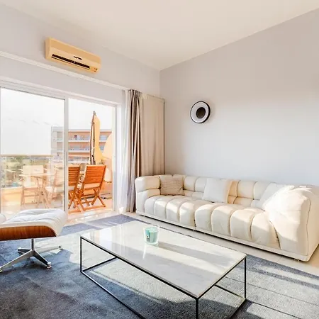 Sea-stretch Viewing Superking Flat By Bentobox Apartamento *