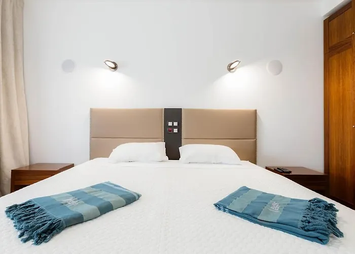 Sea-stretch Viewing Superking Flat By Bentobox 아파트 알부페이라