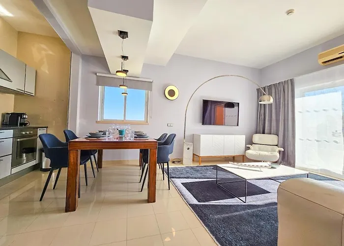 Sea-stretch Viewing Superking Flat By Bentobox 아파트