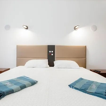 Sea-stretch Viewing Superking Flat By Bentobox Apartmán Albufeira